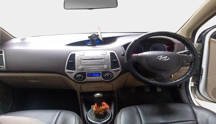 2011 Hyundai i20 MAGNA 1.2, Petrol, Manual, 59,010 km, interior