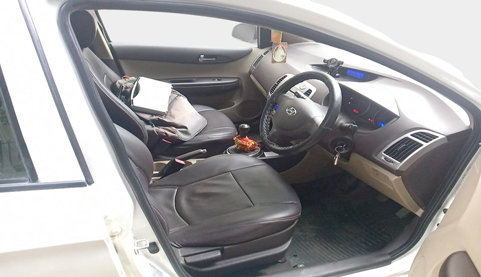 2011 Hyundai i20 MAGNA 1.2, Petrol, Manual, 59,010 km, interior