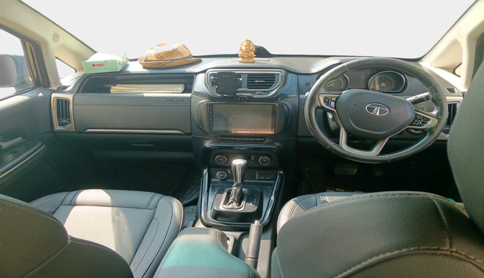 2017 Tata Hexa XTA 4X2 7 STR, Diesel, Automatic, 1,17,561 km, interior