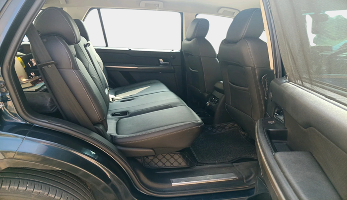 2017 Tata Hexa XTA 4X2 7 STR, Diesel, Automatic, 1,17,561 km, interior