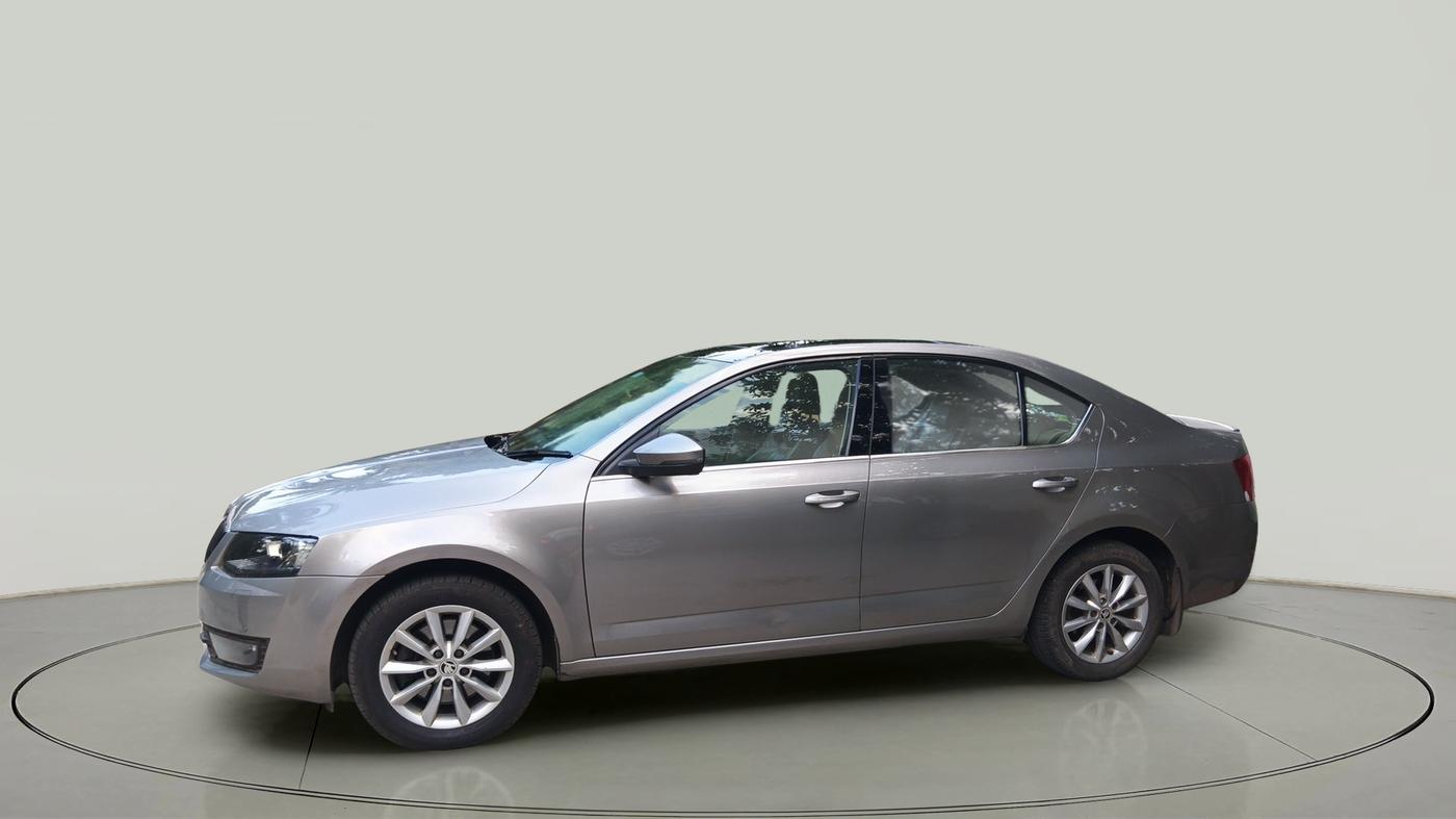 2016 Skoda Octavia STYLE PLUS AT 1.8 TSI, Petrol, Automatic, 1,04,682 km, exterior