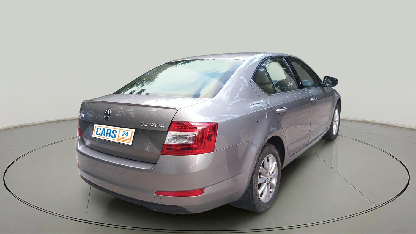 2016 Skoda Octavia STYLE PLUS AT 1.8 TSI, Petrol, Automatic, 1,04,682 km, exterior
