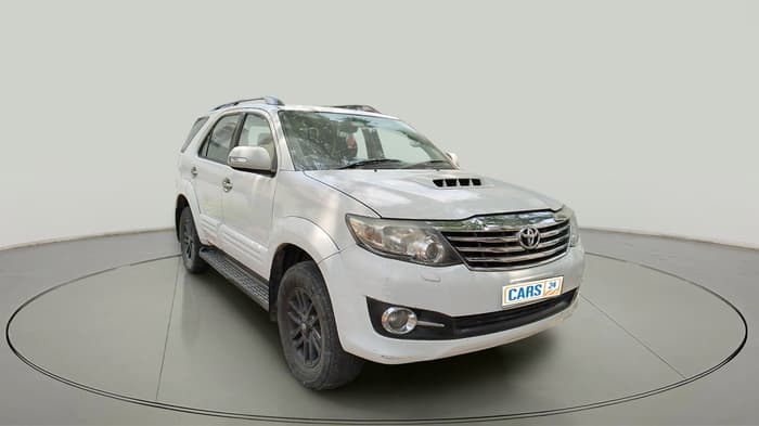 2015 Toyota Fortuner 3.0 4X4 MT, Diesel, Manual, 1,91,894 km, exterior
