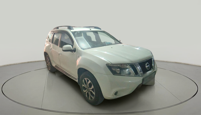 2014 Nissan Terrano XV D THP 110 PS, Diesel, Manual, 1,51,048 km, exterior