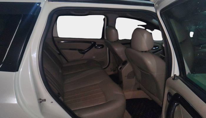 2014 Nissan Terrano XV D THP 110 PS, Diesel, Manual, 1,51,048 km, interior