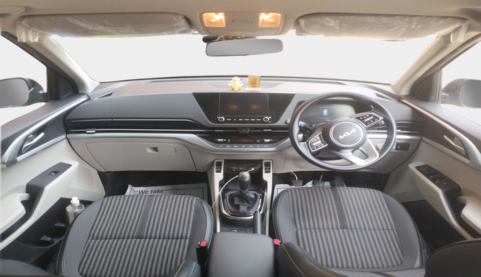 2022 KIA CARENS PRESTIGE PLUS 1.4 PETROL 7 STR, Petrol, Manual, 17,749 km, interior