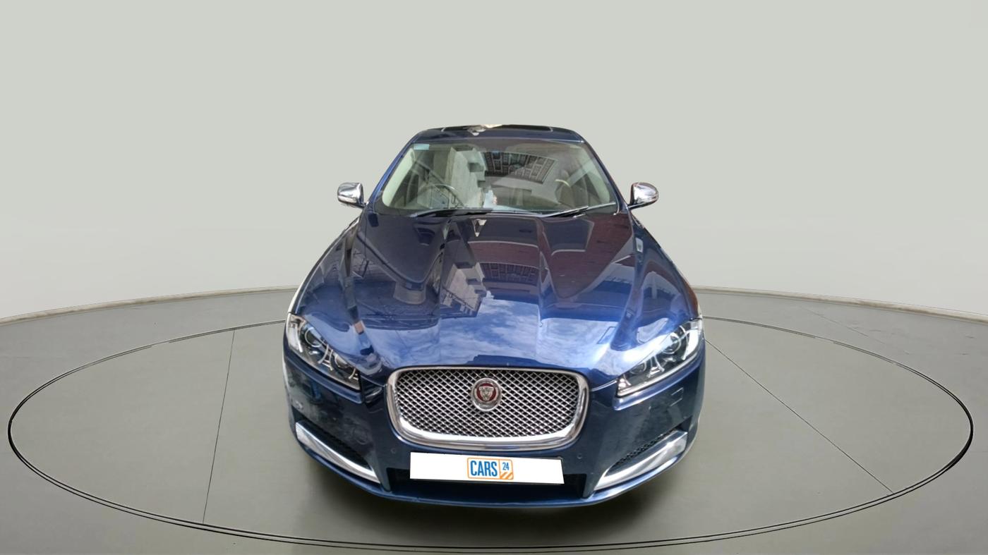 2015 Jaguar XF 2.2 DIESEL LUXURY, Diesel, Automatic, 99,700 km, exterior