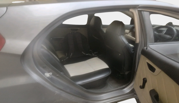 2013 Hyundai Eon D-LITE+, Petrol, Manual, 1,06,977 km, interior