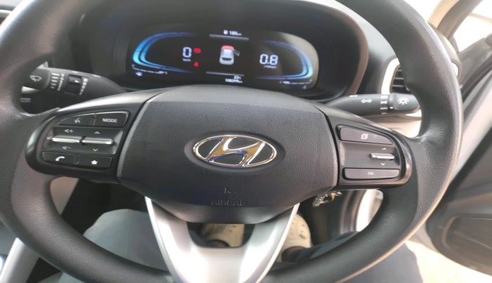 2022 Hyundai VENUE S PLUS 1.5 CRDI, Diesel, Manual, 1,08,399 km, interior