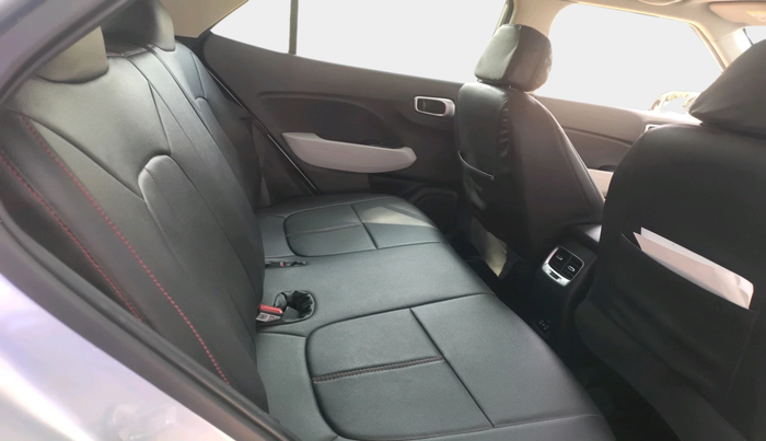 2022 Hyundai VENUE S PLUS 1.5 CRDI, Diesel, Manual, 1,08,399 km, interior