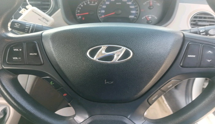 2015 Hyundai Xcent S 1.2, Petrol, Manual, 97,225 km, interior