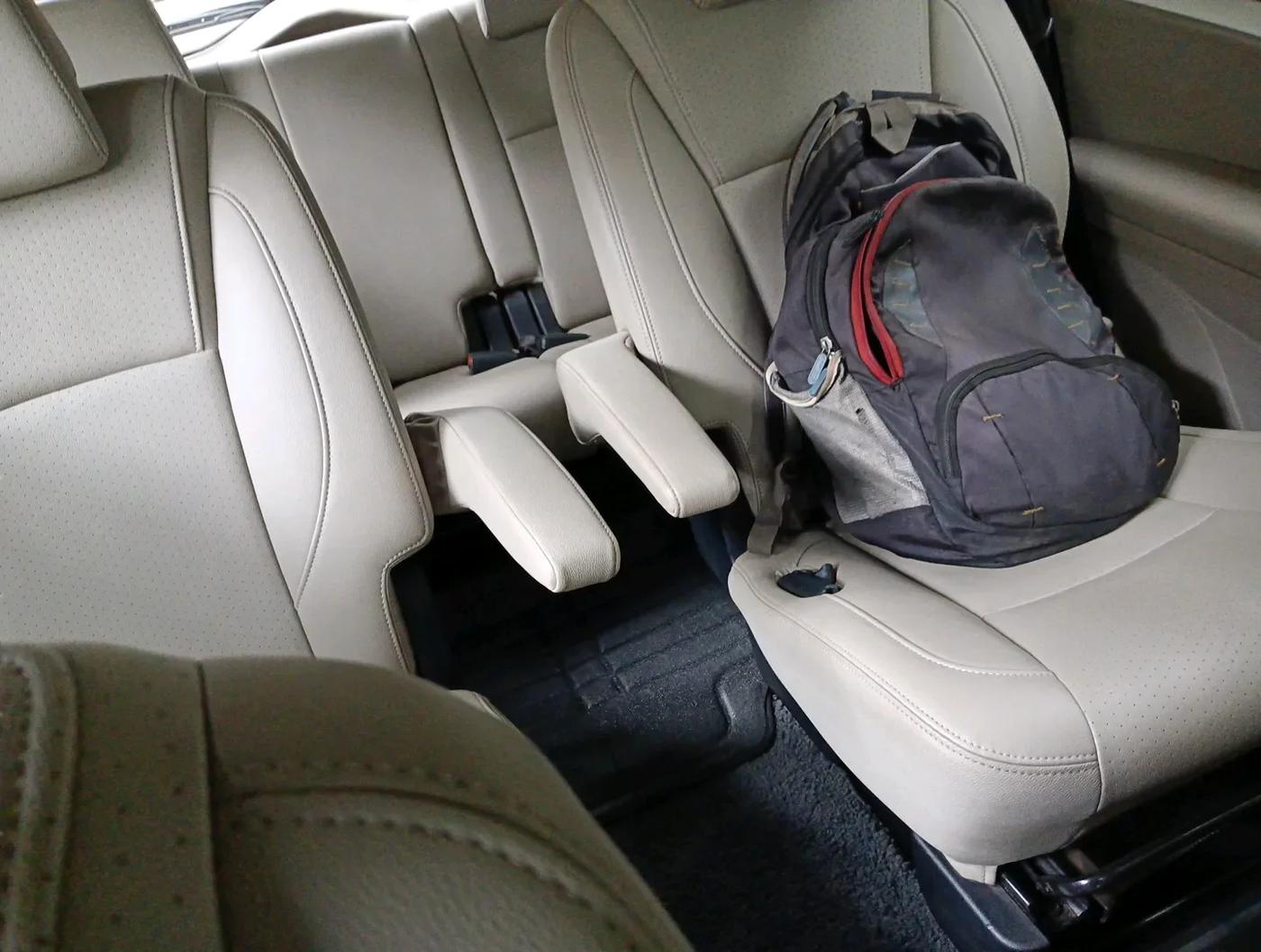 2018 Mahindra MARAZZO M8 7 STR, Diesel, Manual, 1,51,337 km, interior