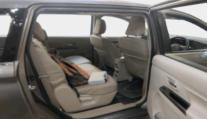 2021 Maruti Ertiga ZXI+ SHVS, Petrol, Manual, 25,874 km, interior