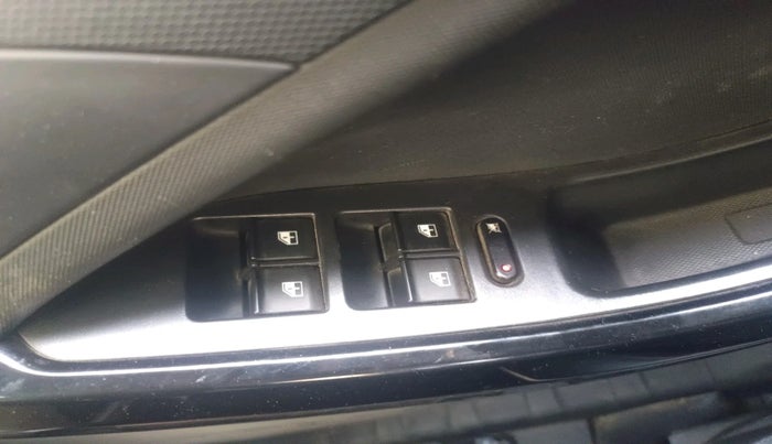 2018 Tata NEXON XM PETROL, Petrol, Manual, 82,559 km, interior