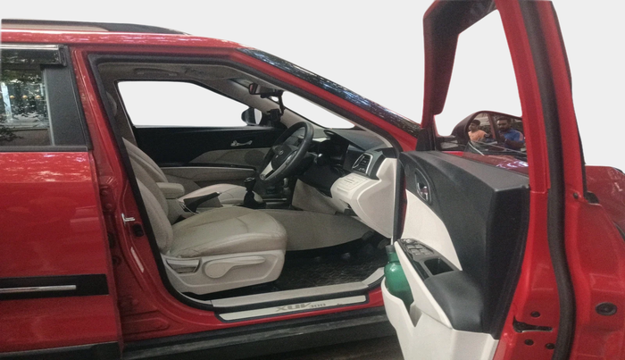 2022 Mahindra XUV300 W8 (O) 1.2 PETROL, Petrol, Manual, 9,992 km, interior