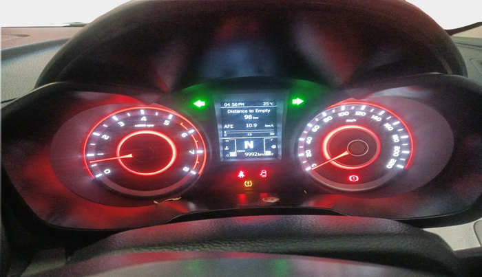 2022 Mahindra XUV300 W8 (O) 1.2 PETROL, Petrol, Manual, 9,992 km, interior