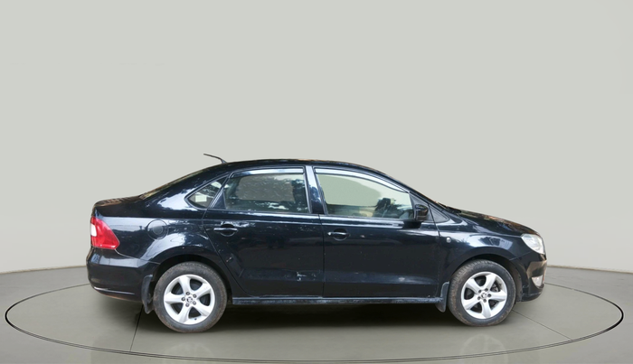 2014 Skoda Rapid ELEGANCE 1.6 MPI MT, Petrol, Manual, 1,00,424 km, exterior