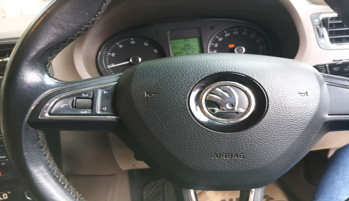 2014 Skoda Rapid ELEGANCE 1.6 MPI MT, Petrol, Manual, 1,00,424 km, interior