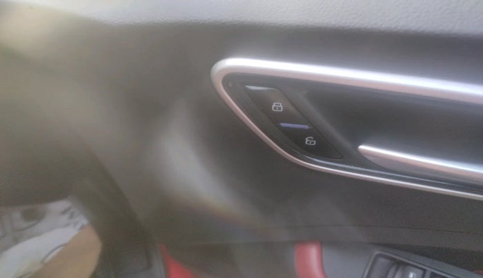 2023 MG ASTOR SAVVY 1.5 CVT S RED, Petrol, Automatic, 27,020 km, interior