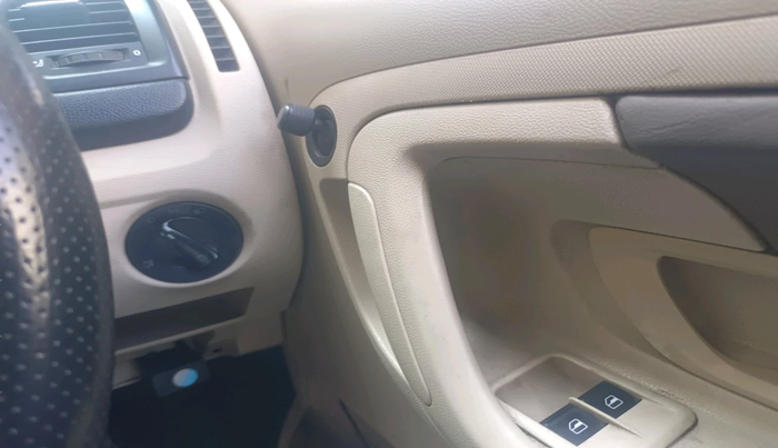 2011 Skoda Fabia AMBITION 1.2 TDI, Diesel, Manual, 1,09,899 km, interior