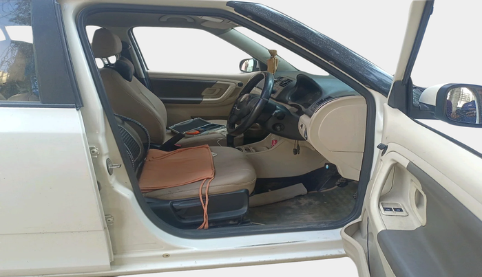 2011 Skoda Fabia AMBITION 1.2 TDI, Diesel, Manual, 1,09,899 km, interior