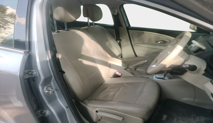 2011 Renault Fluence 2.0 E4 AT, Petrol, Automatic, 95,539 km, interior