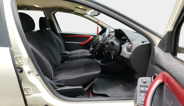 2017 Renault Duster RXS CVT, Petrol, Automatic, 69,589 km, interior