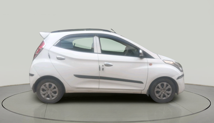 2015 Hyundai Eon MAGNA +, Petrol, Manual, 32,972 km, exterior