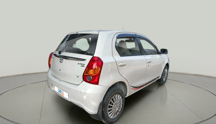 2013 Toyota Etios Liva V, Petrol, Manual, 98,759 km, exterior