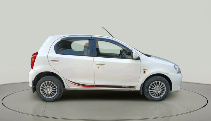 2013 Toyota Etios Liva V, Petrol, Manual, 98,759 km, exterior