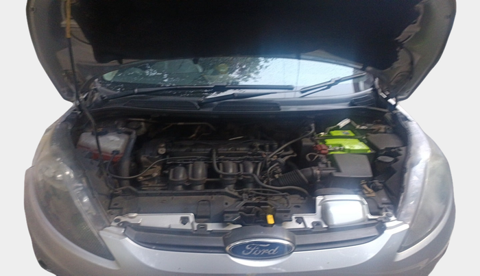 2011 Ford Fiesta TITANIUM PETROL, Petrol, Manual, 1,47,599 km, exterior