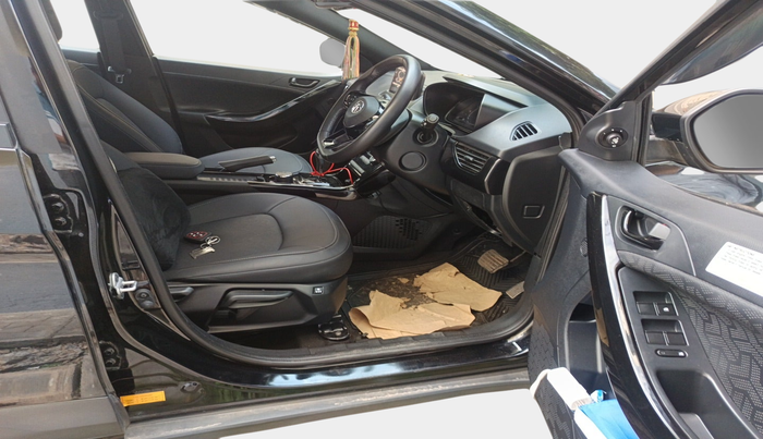 2023 Tata NEXON XZA PLUS LUX SUNROOF DARK PETROL, Petrol, Automatic, 18,026 km, interior