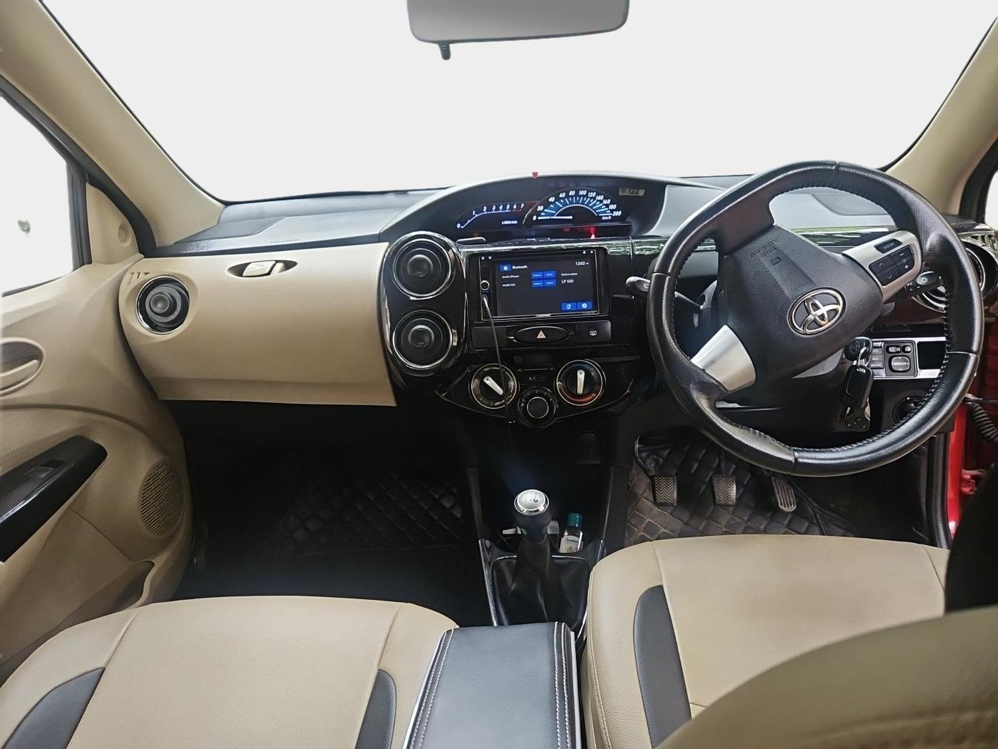 2019 Toyota Etios Liva VX DUAL TONE, Petrol, Manual, 41,884 km, interior