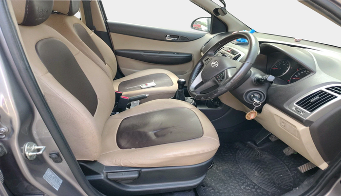 2014 Hyundai i20 SPORTZ 1.2, Petrol, Manual, 51,143 km, interior