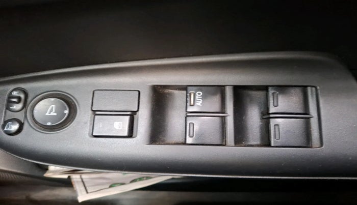 2017 Honda Jazz 1.2L I-VTEC VX, Petrol, Manual, 1,00,684 km, interior