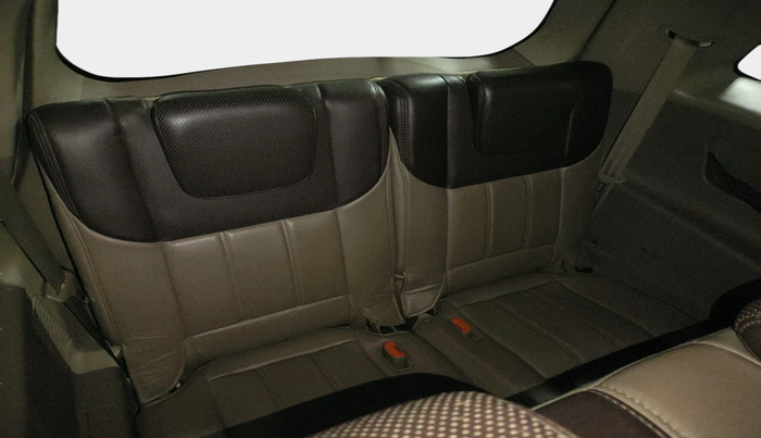 2012 Mahindra XUV500 W8, Diesel, Manual, 1,35,813 km, interior