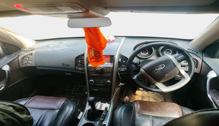 2011 Mahindra XUV500 W8, Diesel, Manual, 1,43,114 km, interior