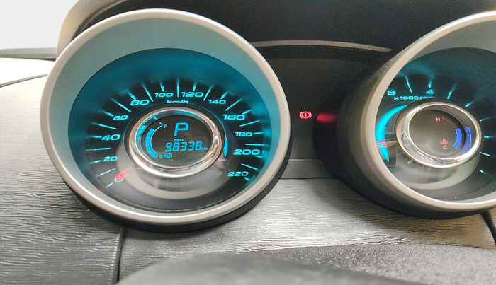 2016 Mahindra XUV500 W10, Diesel, Manual, 98,338 km, interior