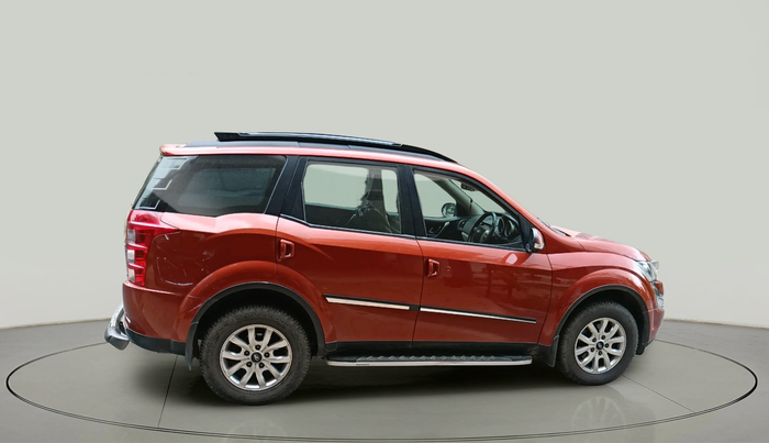 2016 Mahindra XUV500 W8, Diesel, Manual, 1,03,125 km, exterior