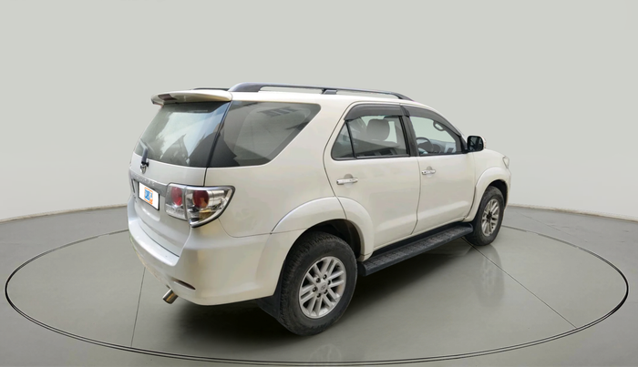 2013 Toyota Fortuner 3.0 4X2 AT, Diesel, Automatic, 1,28,966 km, exterior