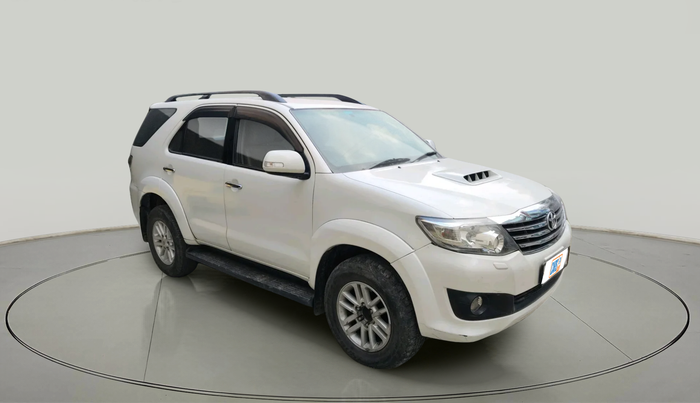 2013 Toyota Fortuner 3.0 4X2 AT, Diesel, Automatic, 1,28,966 km, exterior