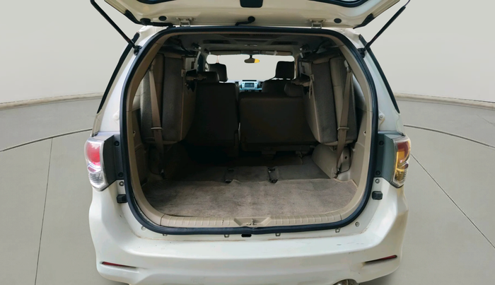 2013 Toyota Fortuner 3.0 4X2 AT, Diesel, Automatic, 1,28,966 km, exterior