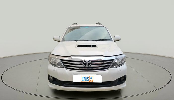 2013 Toyota Fortuner 3.0 4X2 AT, Diesel, Automatic, 1,28,966 km, exterior