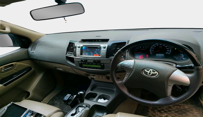 2013 Toyota Fortuner 3.0 4X2 AT, Diesel, Automatic, 1,28,966 km, interior
