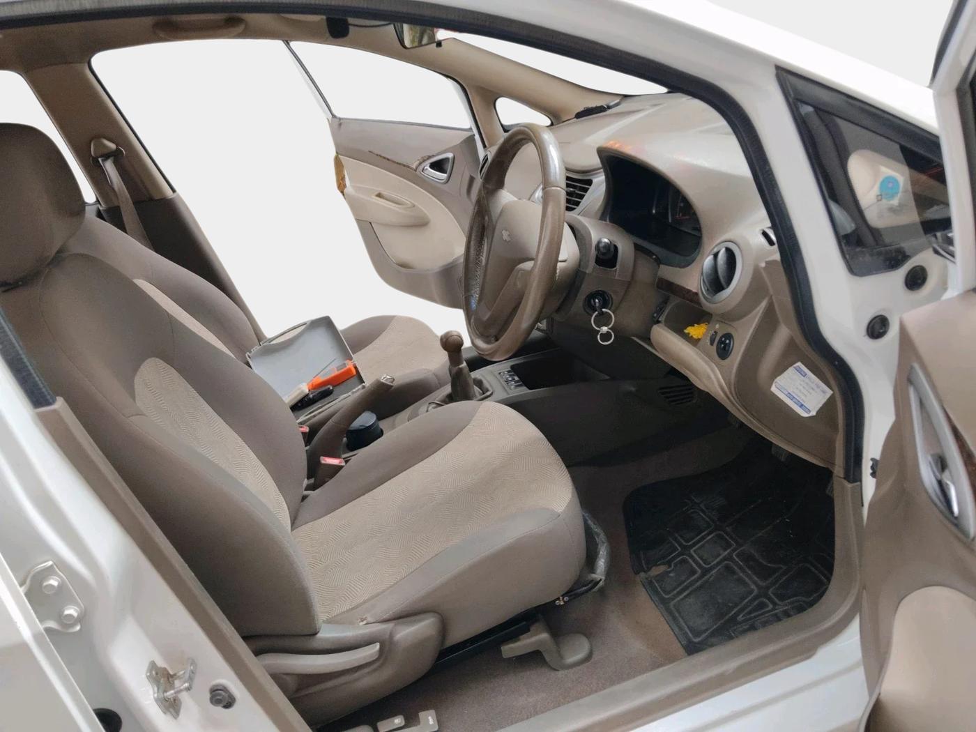 2013 Chevrolet Sail 1.2 LS ABS, Petrol, Manual, 43,601 km, interior