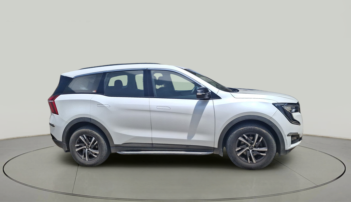 2021 Mahindra XUV700 AX 5 P MT 7 STR, Petrol, Manual, 37,415 km, exterior