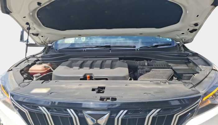 2021 Mahindra XUV700 AX 5 P MT 7 STR, Petrol, Manual, 37,415 km, exterior