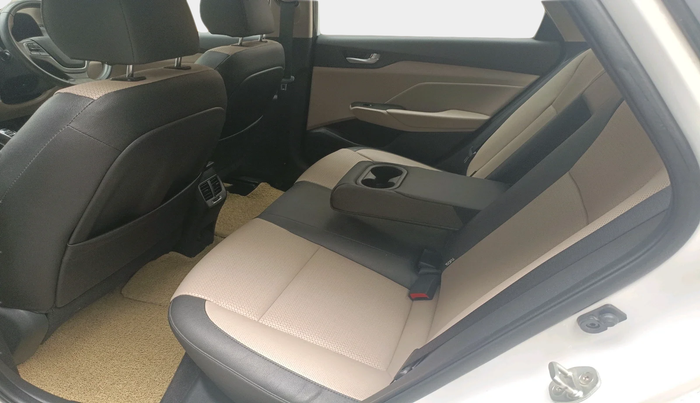 2018 Hyundai Verna 1.6 SX (O) CRDI MT, Diesel, Manual, 36,270 km, interior