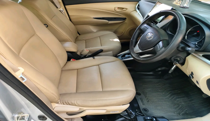 2018 Toyota YARIS J CVT, Petrol, Automatic, 50,239 km, interior