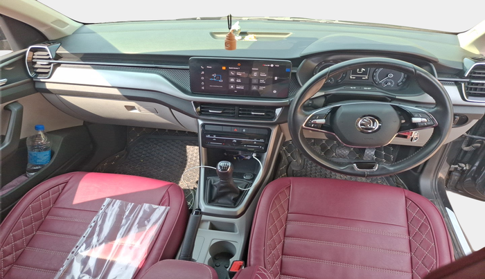 2022 Skoda KUSHAQ AMBITION 1.0L TSI MT, Petrol, Manual, 16,109 km, interior